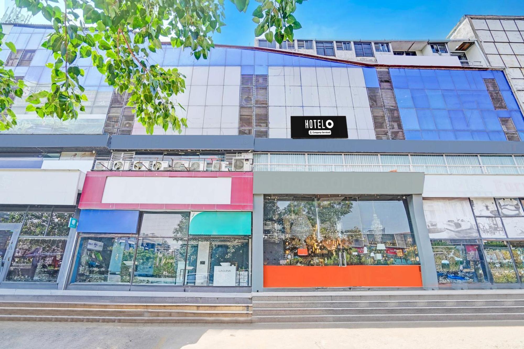 Hotel O S. G. Highway Formerly I Land Park 아흐메다바드 외부 사진